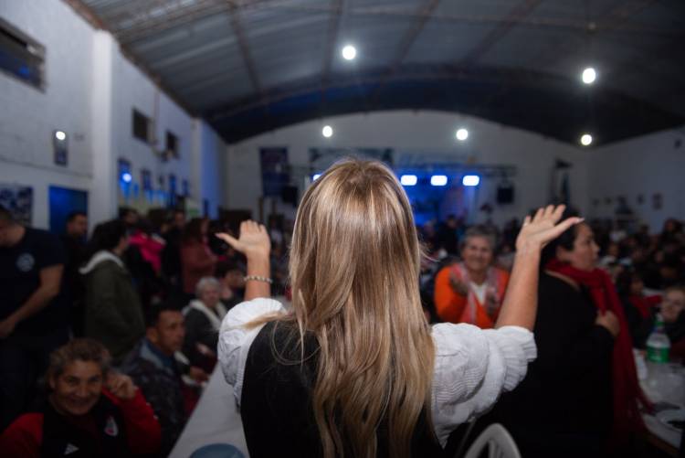 Noche de Peña y Solidaridad por los Bomberos en El Cencerro