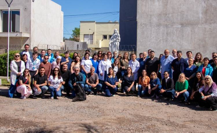  Inauguraron una imagen de la Virgen del Carmen con motivo de los 100 años del Hospital Marzetti