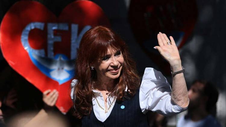 ELLA VISITÓ COMODORO PY PARA HUMILLARLOS CON LA VERDAD