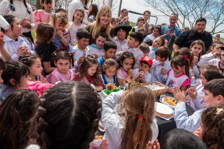 UDAONDO 115 AÑOS Y ASFALTO NUEVO