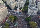A ellos, los que ayer no estuvieron