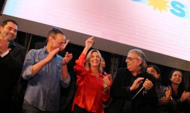 Marisa hizo explotar el Club Juventud en la presentación de la lista del Frente de Todos