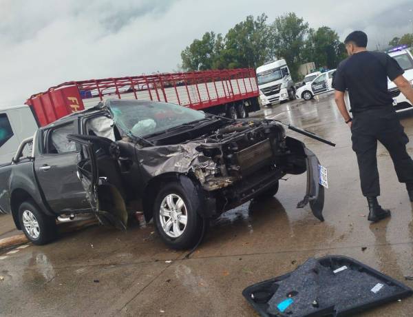 TARDE LLUVIOSA Y ACCIDENTADA EN LAS RUTAS DE CAÑUELAS