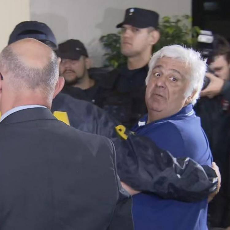 Alberto Samid quedó detenido en sede policial y hoy declara en Comodoro Py