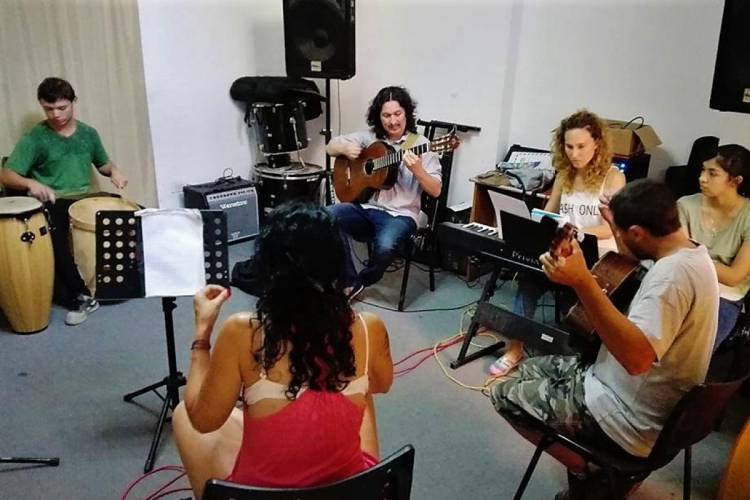 Lanzan la grilla final de talleres del ICC