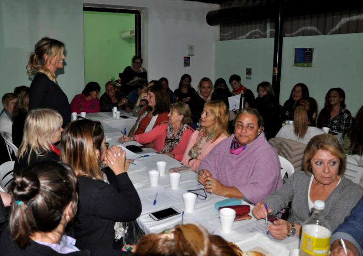Tercera reunión de la agrupación de mujeres “Las Mirabal” Cañuelas
