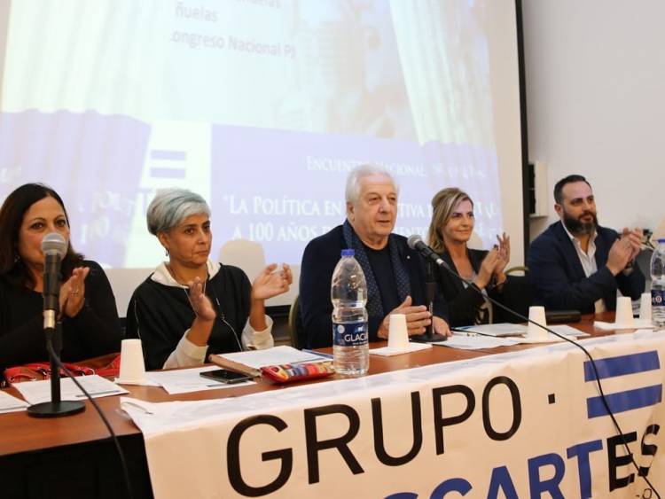 Marisa Fassi participó de un encuentro nacional con el Grupo de Descartes