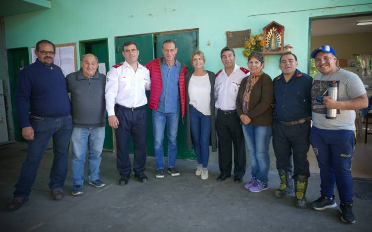 Arrieta y Fassi plantearon objetivos con directivos y bomberos de Alejandro Petión