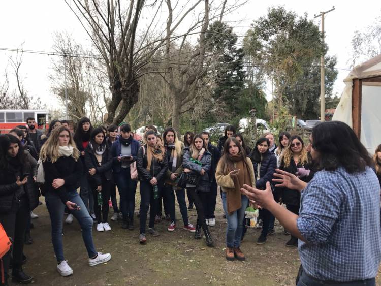 Visita de estudiantes de Turismo a Uribelarrea
