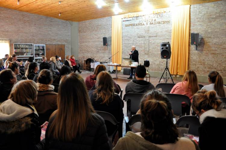 Capacitación sobre prevención y protocolo de casos de violencia familiar