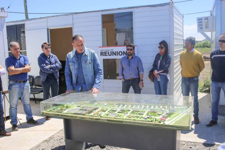 Empresarios y comerciantes de Cañuelas conocieron el futuro Mercado Agroganadero