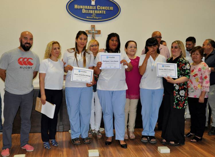 Nueva graduación de la Escuela de Enfermería de Cañuelas