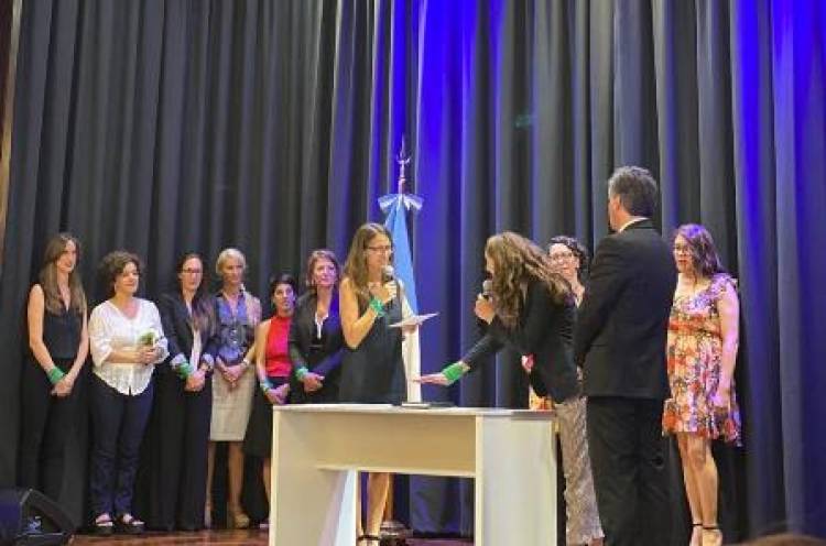 Marisa Fassi participó de la asunción del gabinete del primer ministerio de la Mujer