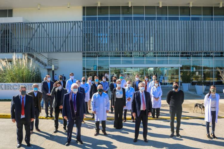El Presidente Alberto Fernández conoció el Hospital Néstor Kirchner y recorrió su nueva ala de internación