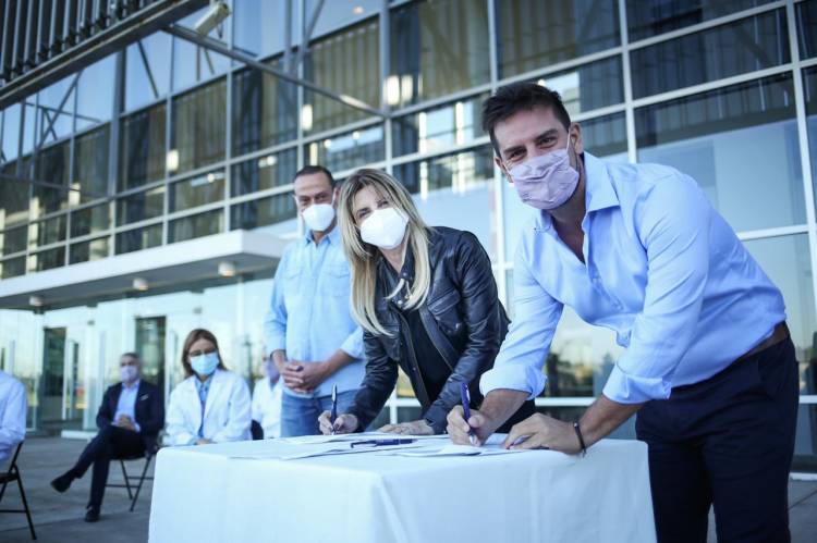 Repavimentación de un tramo de la Ruta 205 y dársena en el acceso por Uruguay