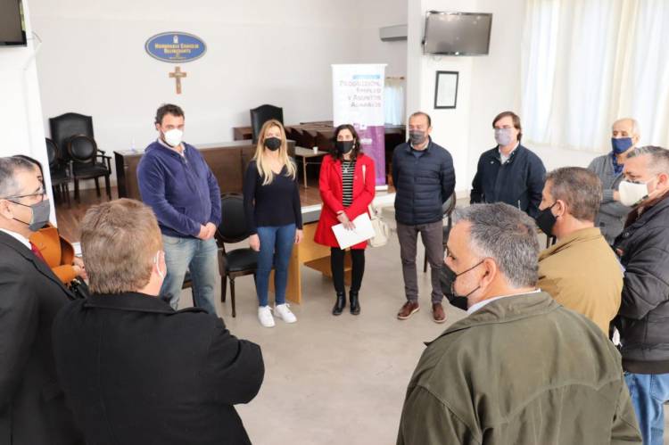 Encuentro con empresarios/as, comerciantes y emprendedores/as locales