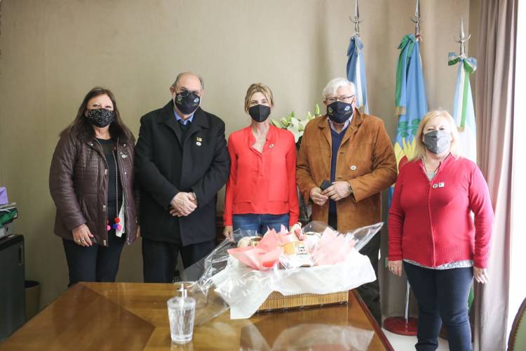 Marisa Fassi mantuvo una reunión con el director del proyecto de Medialuna Oftalmológica del Club de Leones