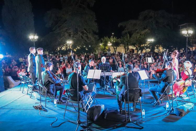 Gala Lírica como parte de la celebración del Bicentenario de Cañuelas
