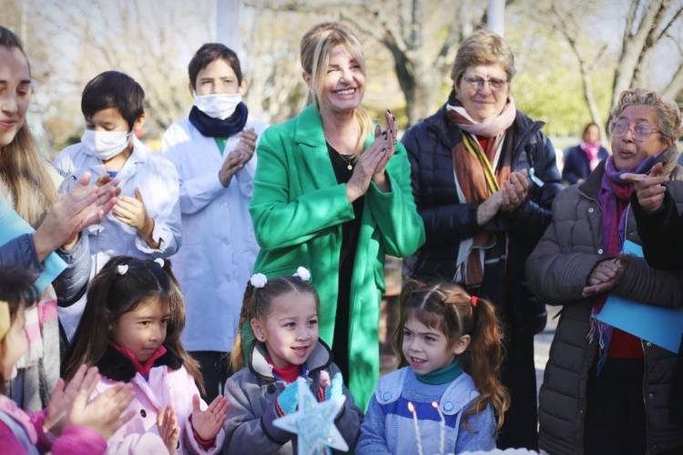 Vicente Casares celebró sus 75° años