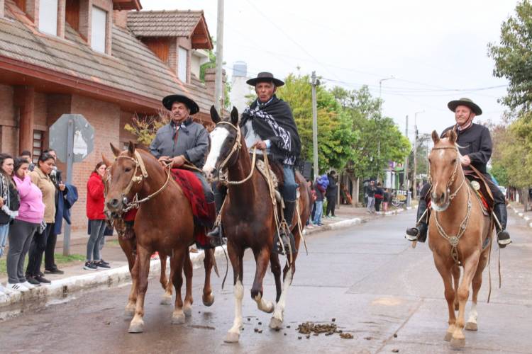 Festejo patronal en honor a San Eduardo en Máximo Paz