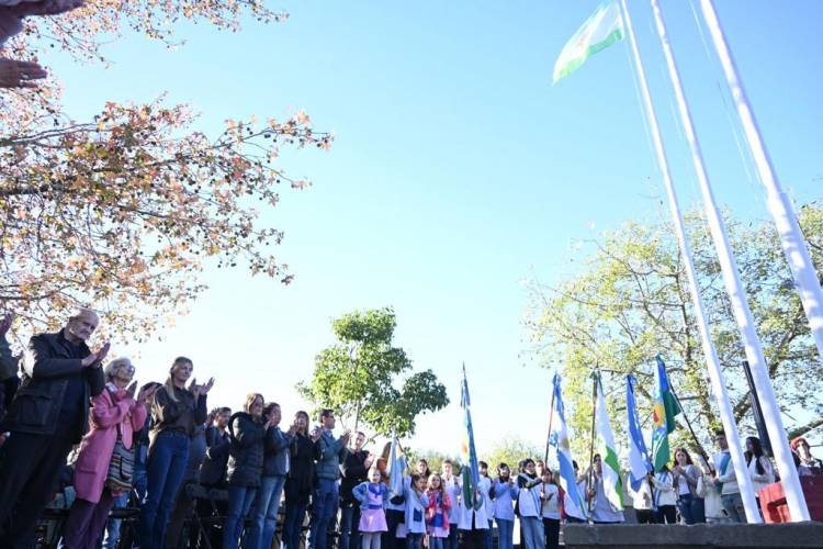 Vicente Casares a puro festejos por su 76° aniversario