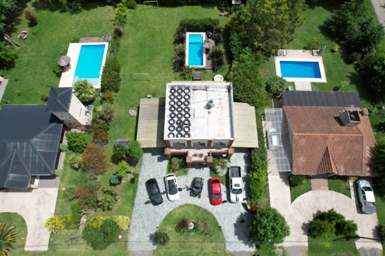 "LAS REINAS DEL INHIBIDOR": ASÍ CAYÓ LA BANDA FAMILIAR QUE ROBABA AUTOS DE ALTA GAMA