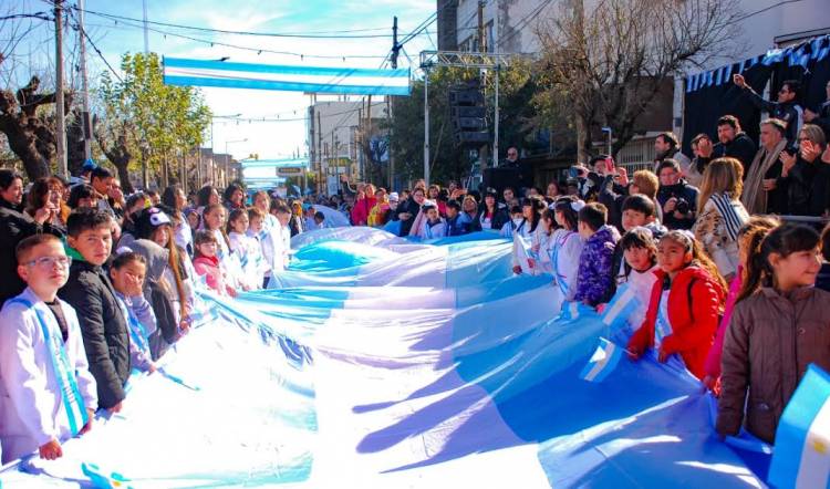  Promesa de lealtad a la Bandera en la Plaza Belgrano