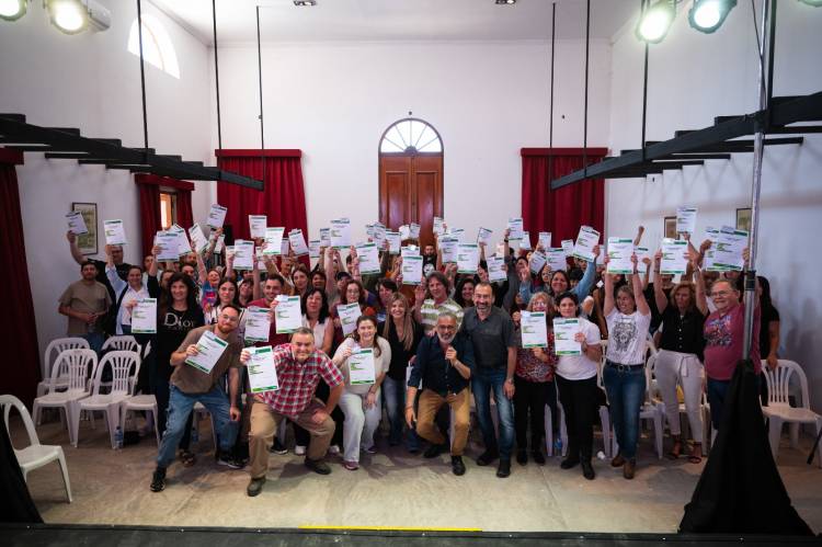 Entrega de permisos de venta a emprendedores: un nuevo impulso para las ferias de Cañuelas