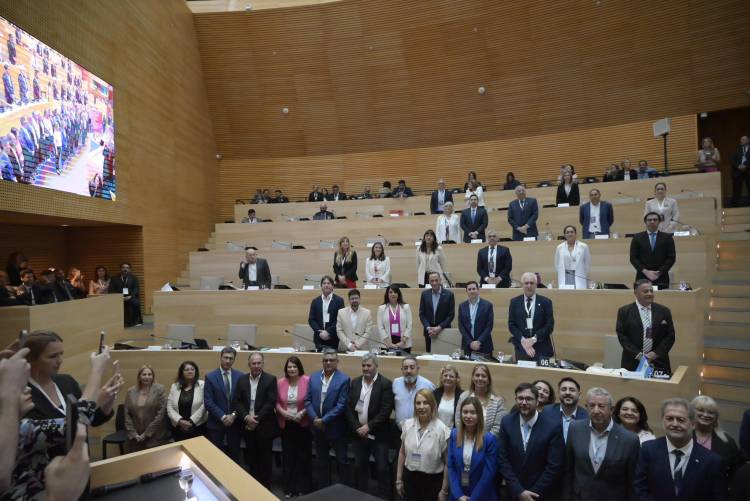 PARLASUR sesionó en Córdoba y aprobó importantes proyectos 