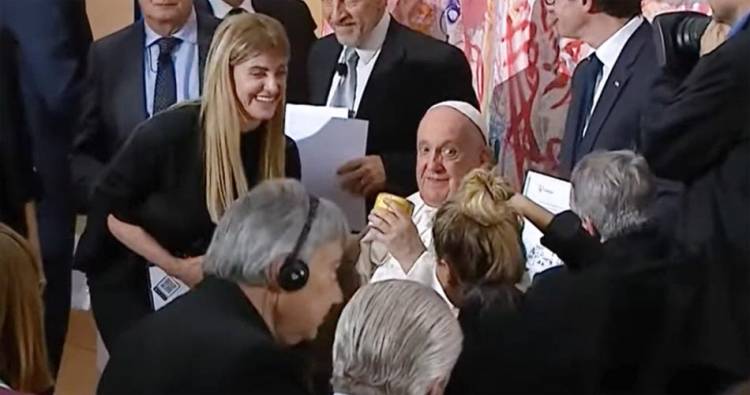 DUELO COMUNITARIO POR EL FALLECIMIENTO DEL PAPA FRANCISCO