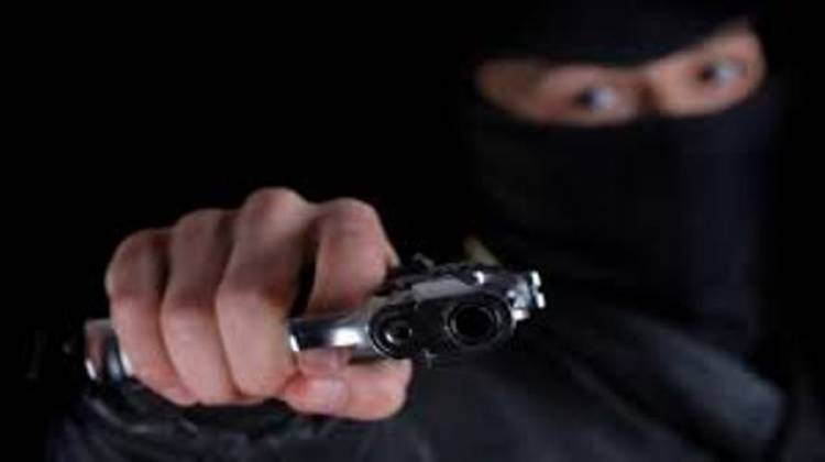 Violento robo en el barrio Peluffo